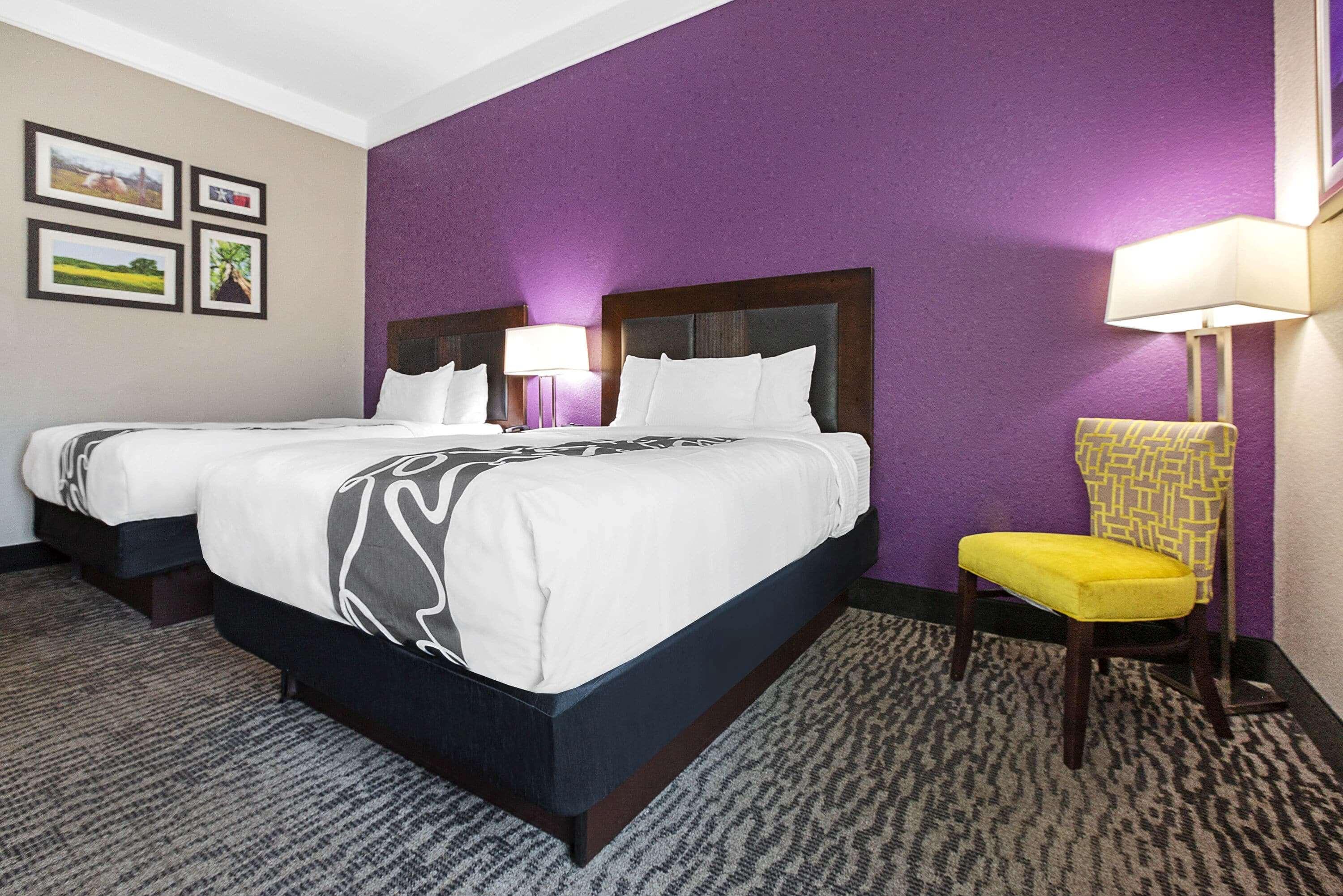 La Quinta By Wyndham Pearland Hotel Exterior photo